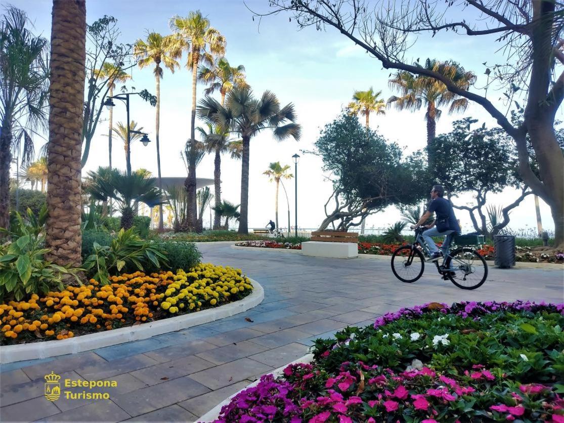 Encantadora Casa En El Corazon De Estepona Bagian luar foto